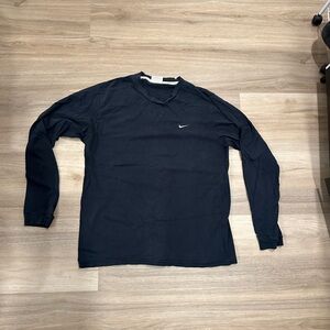 Nike vintage Black Long Sleeve tee White Swoosh size medium silver tag
